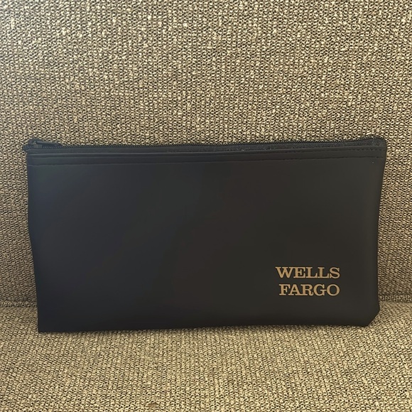 Wells Fargo Blk Faux Storage Pouch W/Zipper Perfect For Money, Documents & More! - Picture 1 of 1